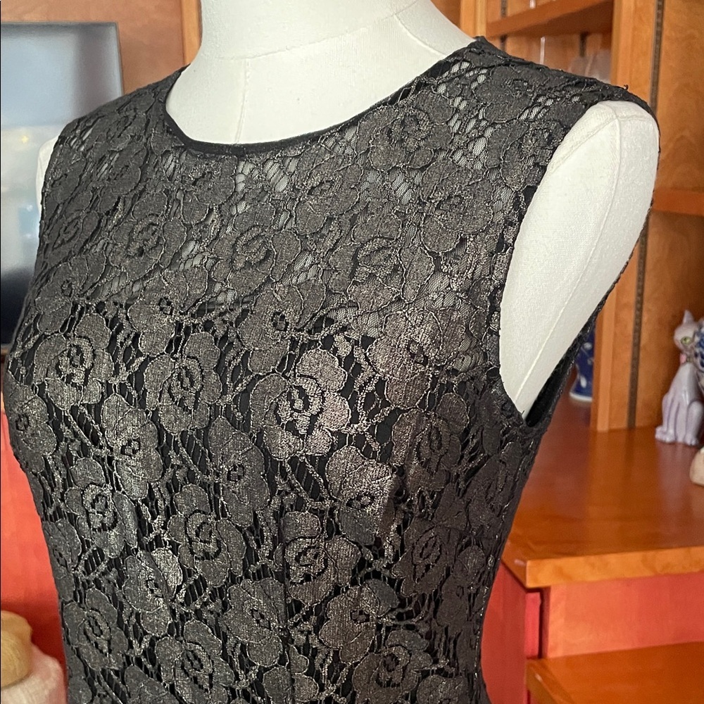 White House Black Market Black Pewter Floral Lace Midi Dress Gold Hues 0 - Picture 8 of 9